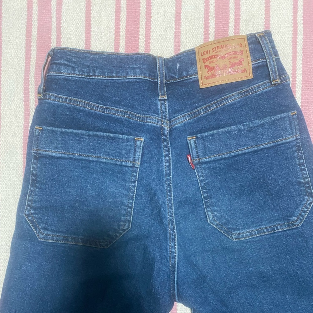 levi’s dark wash wide  leg jeans